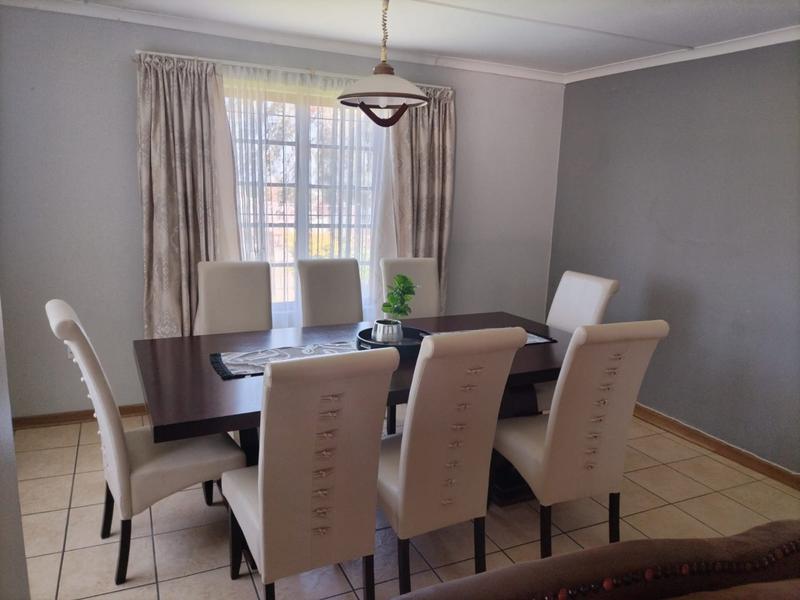 5 Bedroom Property for Sale in Amalinda Eastern Cape